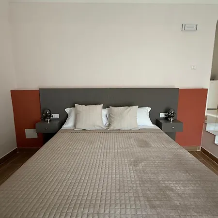 Apartament Umbrella House Katania